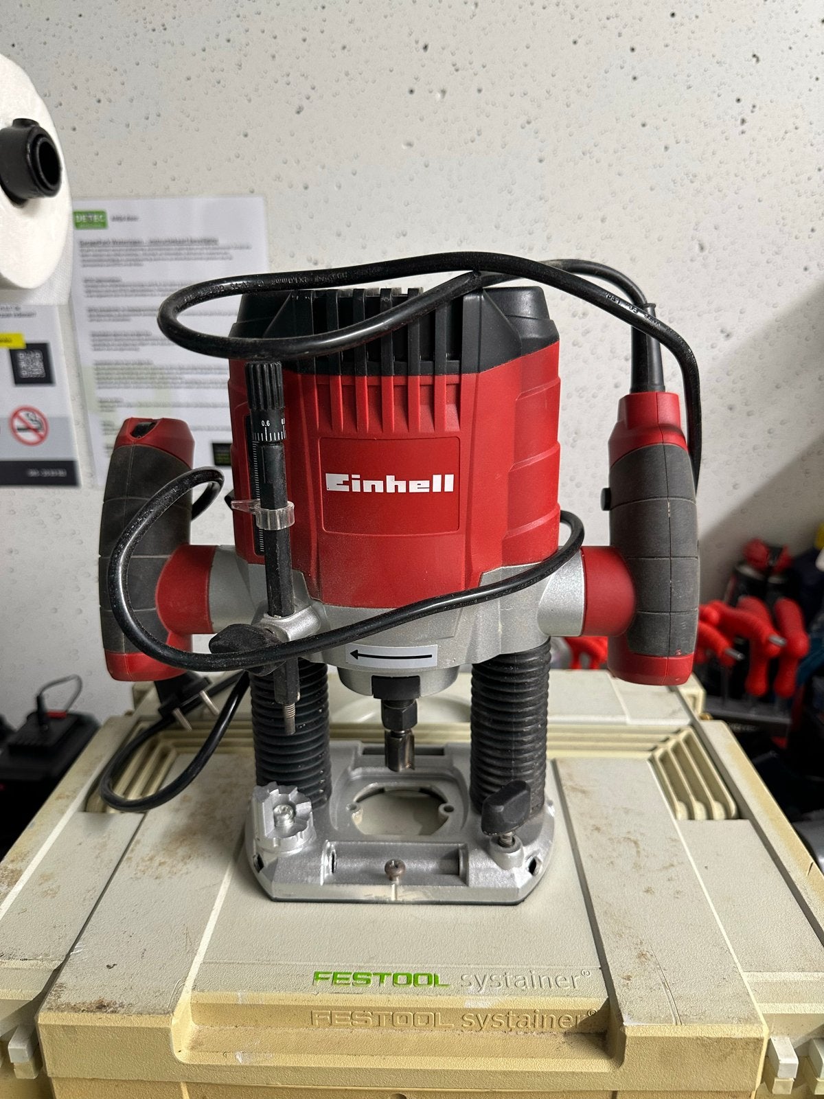 Einhell bovenfrees - Krachtig en betrouwbaar gereedschap, Ophalen of Verzenden, Gebruikt, Elektrisch, Bovenfrees