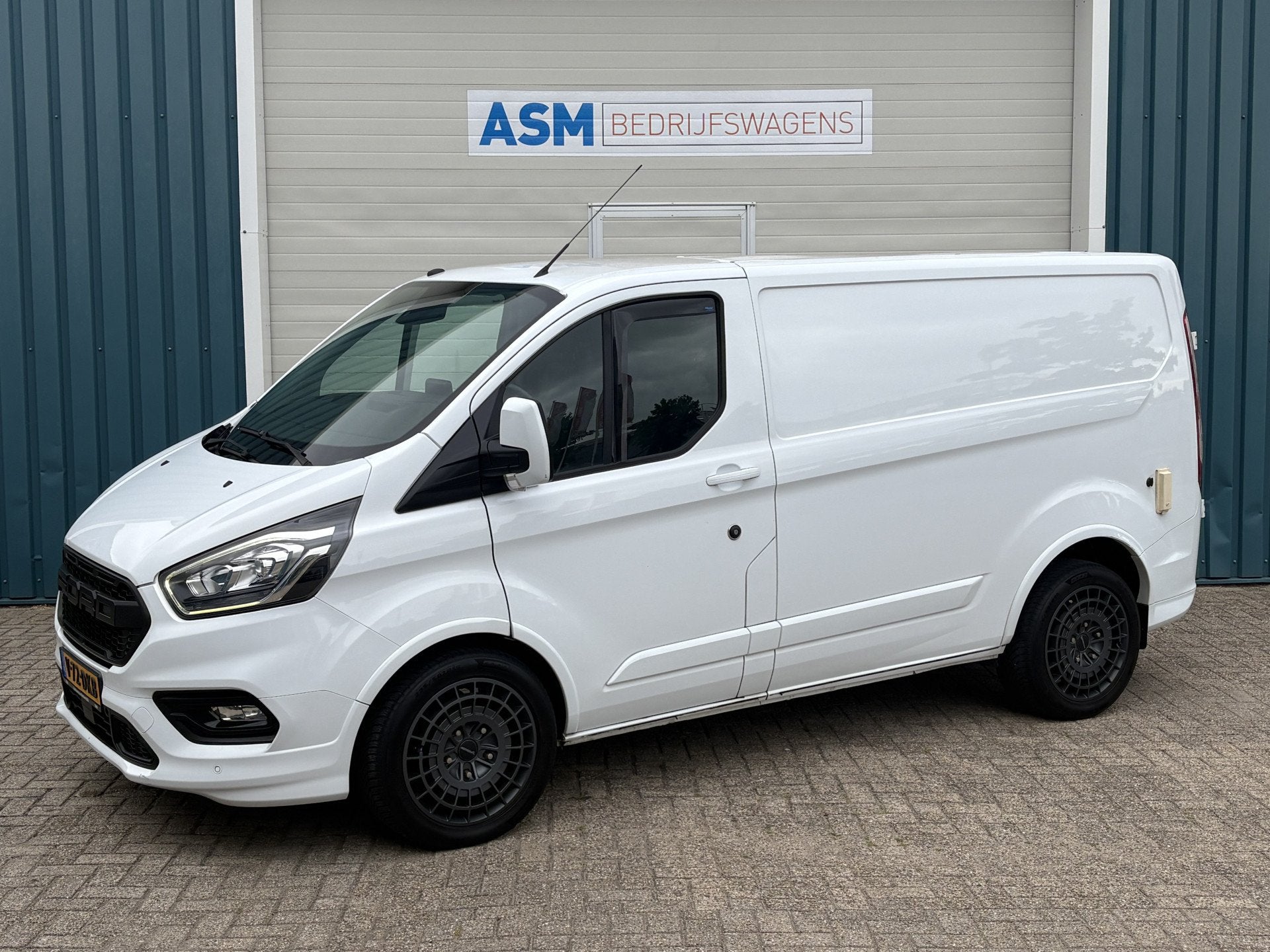 Ford Transit Custom 310 2.0 170Pk TDCI L1H1 Sport / Cruise /, Auto's, Bestelauto's, Euro 6, 4 cilinders, Wit, 14 km/l