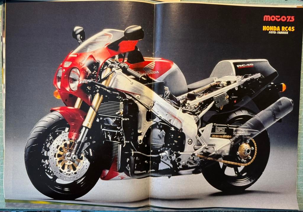 Poster plus test 1994 Honda RC45 RVF750, Verzenden, Zo goed als nieuw, Auto