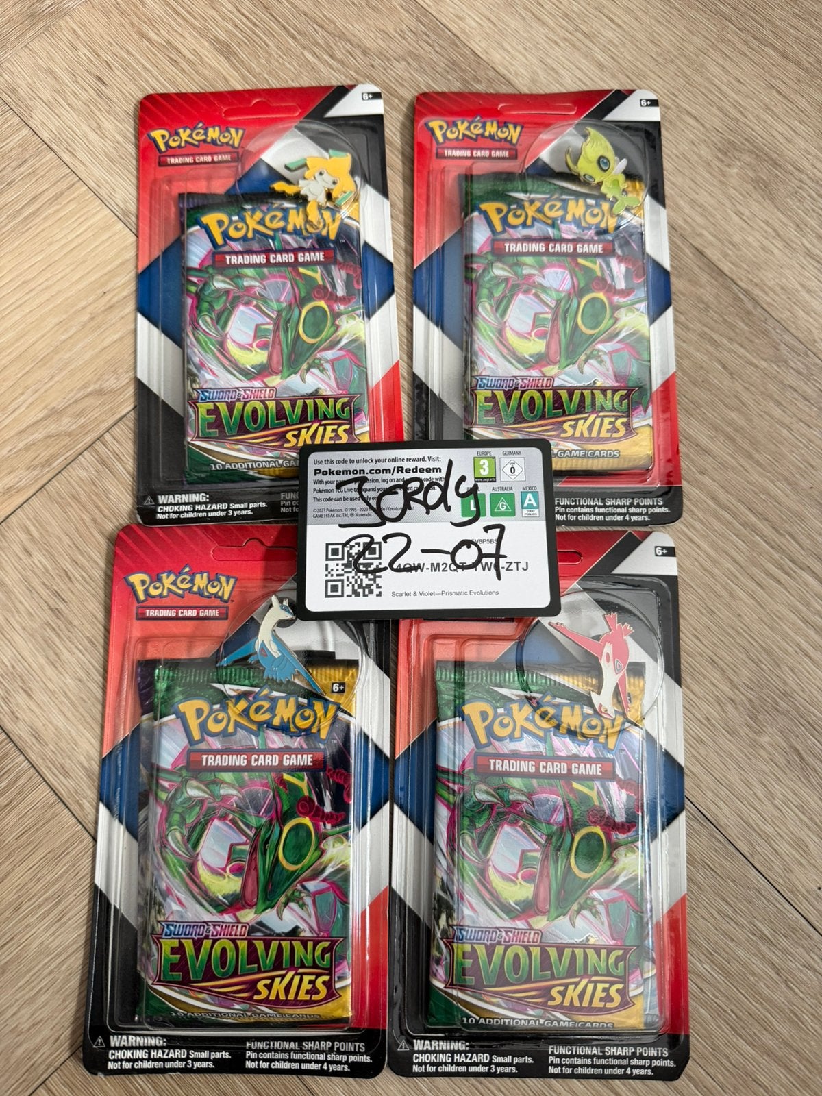 Pokemon evolving skies duo pack pin blister, Ophalen of Verzenden, Zo goed als nieuw