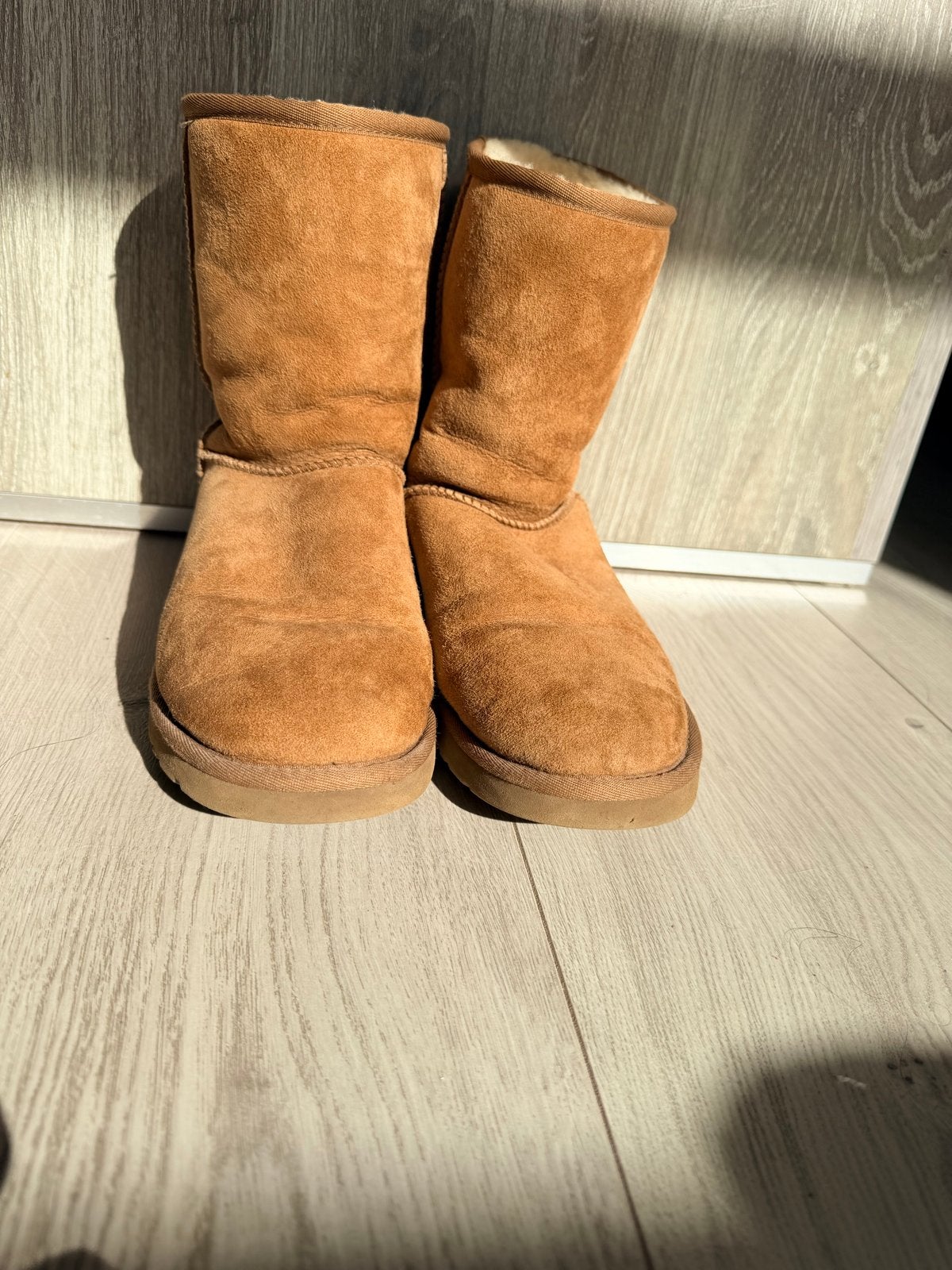 UGG Laarzen Maat 40 - Zo goed als nieuw, Ophalen of Verzenden, Zo goed als nieuw, Bruin, Lage of Enkellaarzen