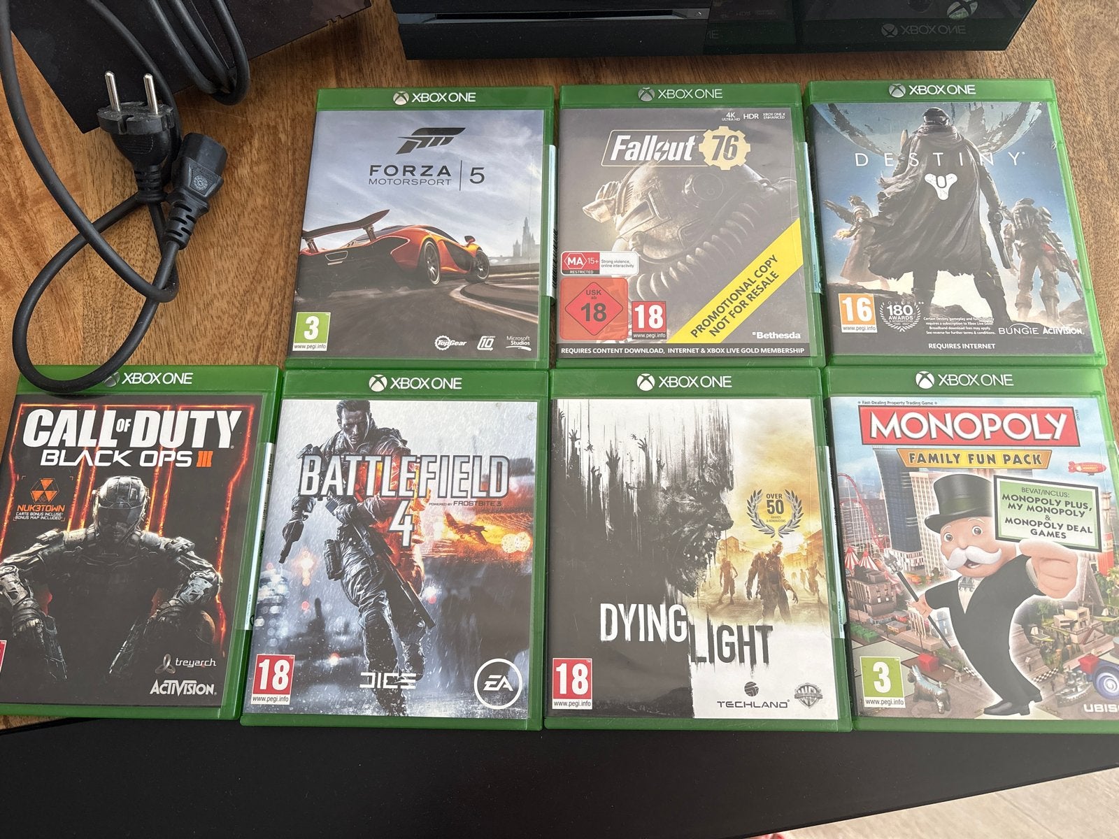 Xbox One met 7 games en accessoires, Spelcomputers en Games, Games | Xbox One, Ophalen, Online, Gebruikt, Vanaf 18 jaar