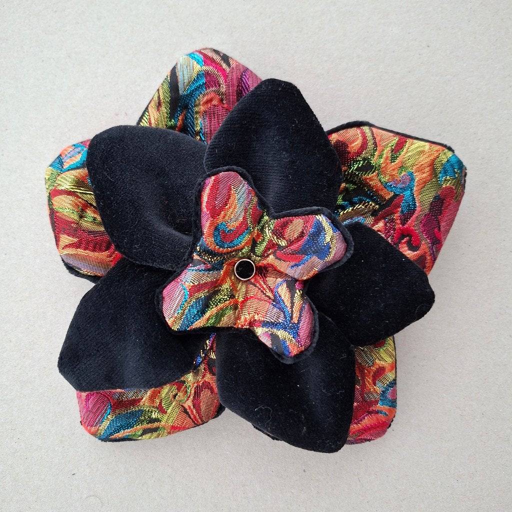 speld broche voor carnaval vastelaovend, Ophalen of Verzenden, Zo goed als nieuw, Carnaval, Accessoires