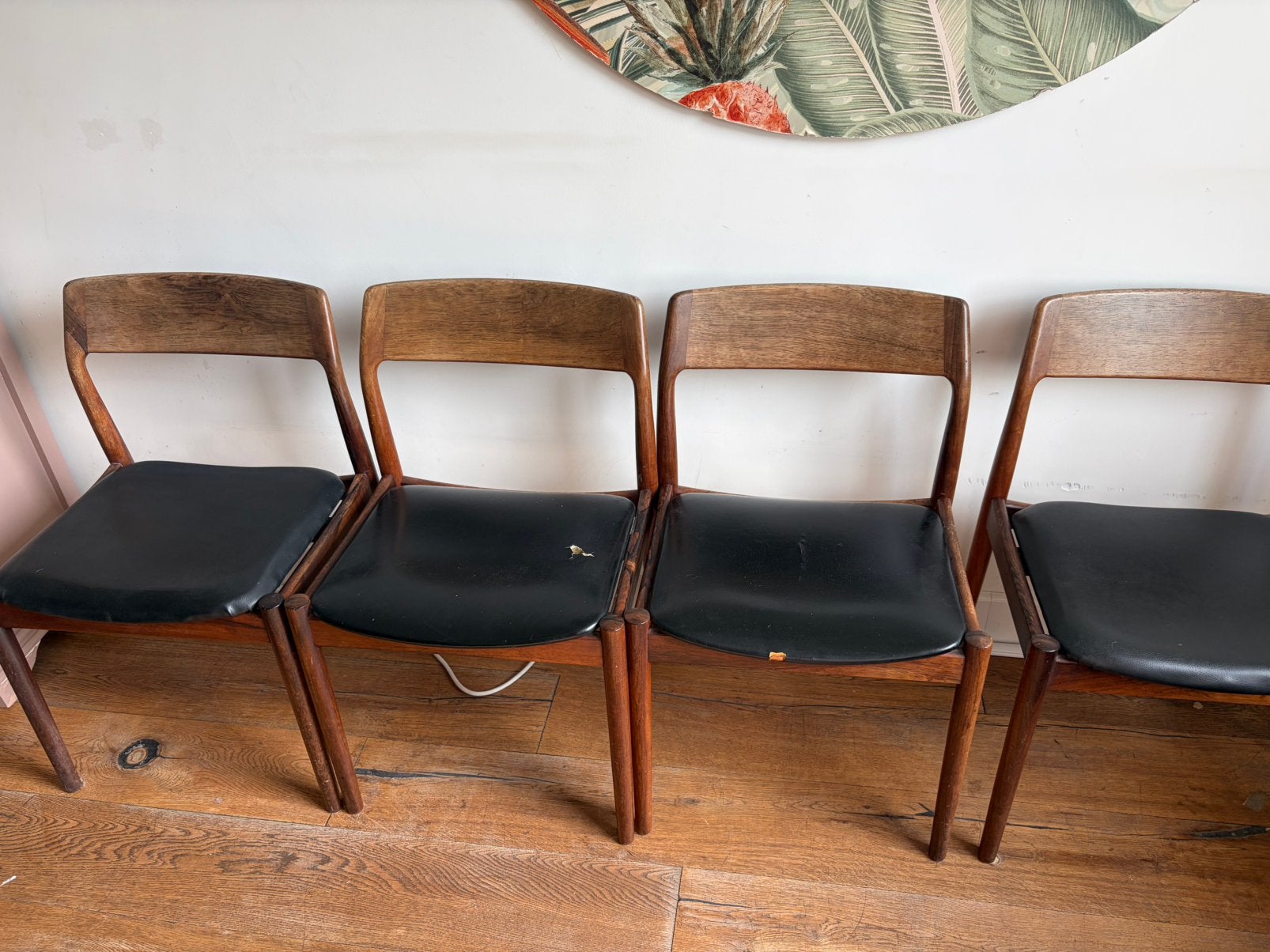 4 vintage Deense eetkamerstoelen – Scantic Møbelværk 60’s, Gebruikt, Zwart, Ophalen of Verzenden, Vier