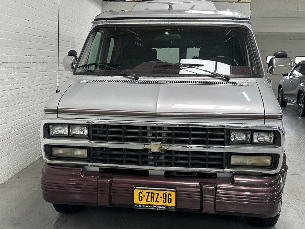 Chevrolet CHEVY VAN 20 CAMPER BUS 5.7 V8 (bj 1995), Buscamper of Camperbus, Bedrijf, Info@neefoccasions.nl, Neef Occasions B.V.