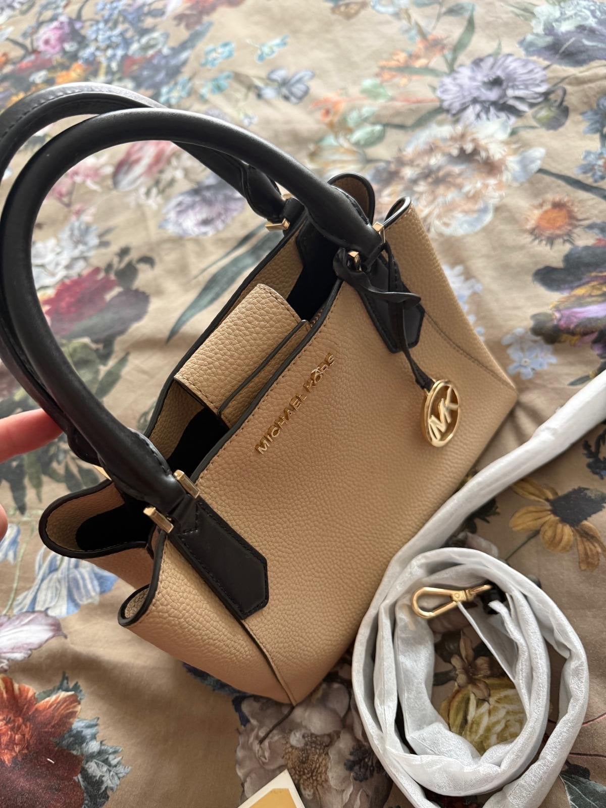 Michael Kors tas - Nieuwstaat, nooit gebruikt, Ophalen of Verzenden, Nieuw, Beige, Handtas