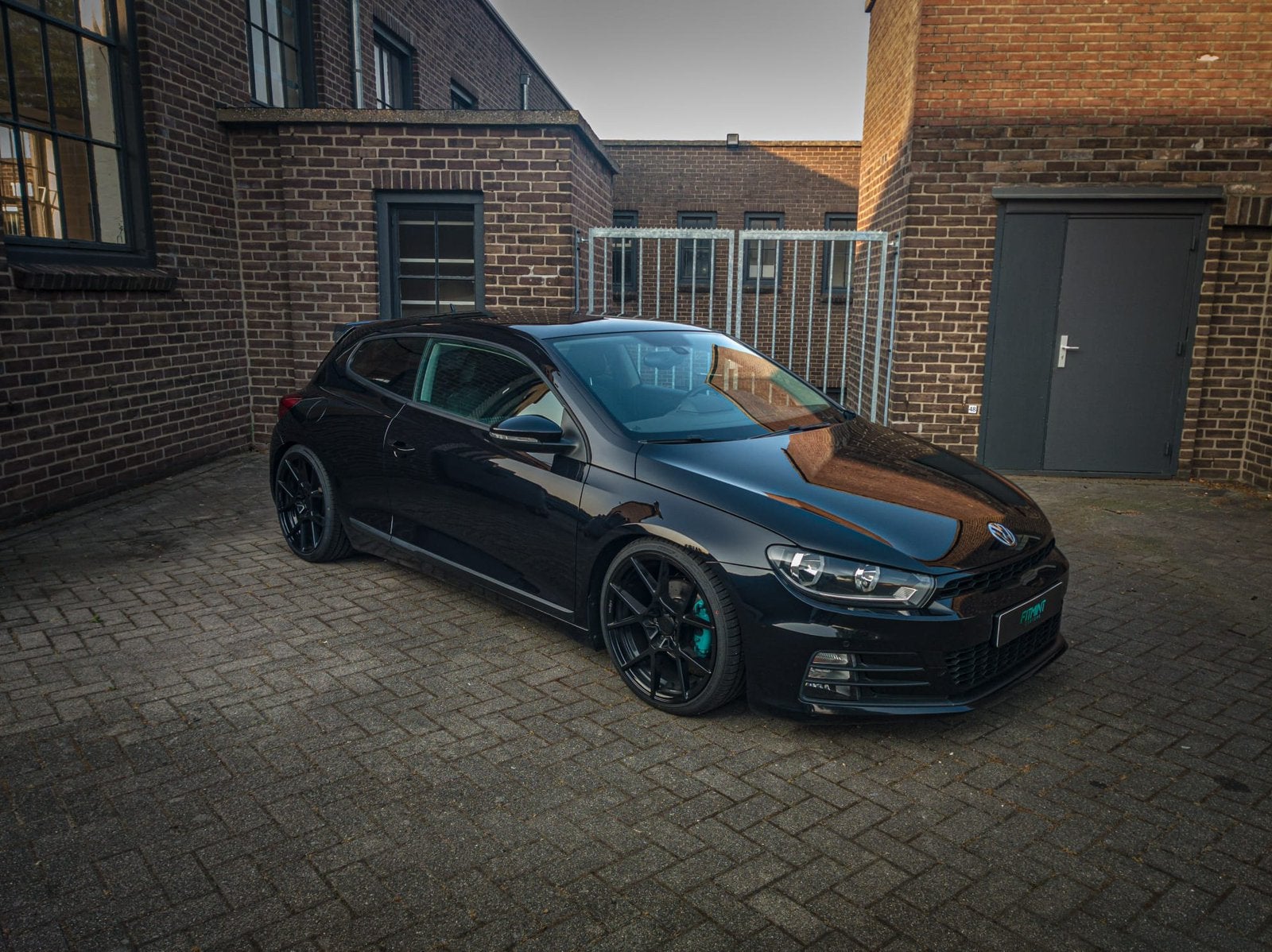 Volkswagen Scirocco 1.4 TSI 92KW 2014 Zwart, Voorwielaandrijving, Zwart, 4 cilinders, 4 stoelen