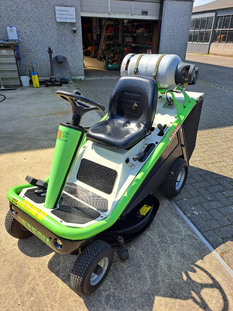 Etesia MKHPG Hydro 80 zitmaaier met opvangbak op gas, Gebruikt, Opvangbak, 50 cm of meer, Ophalen