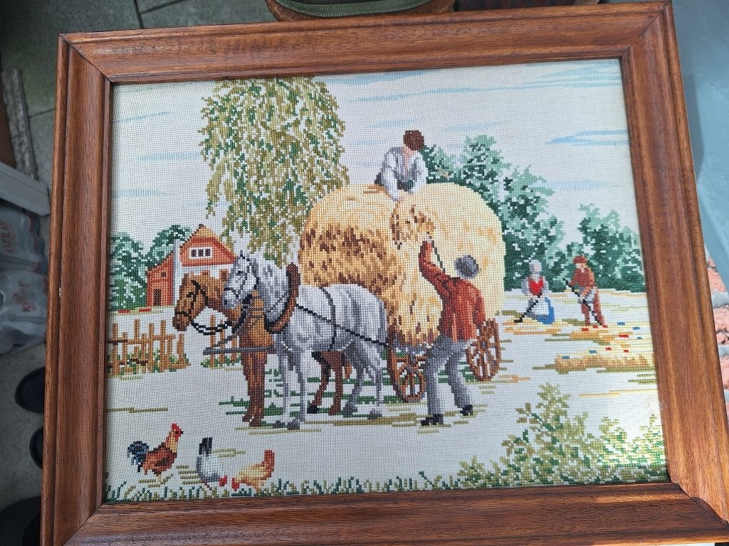 Geborduurd schilderij met  houten lijst, Ophalen of Verzenden, Gebruikt, Hout