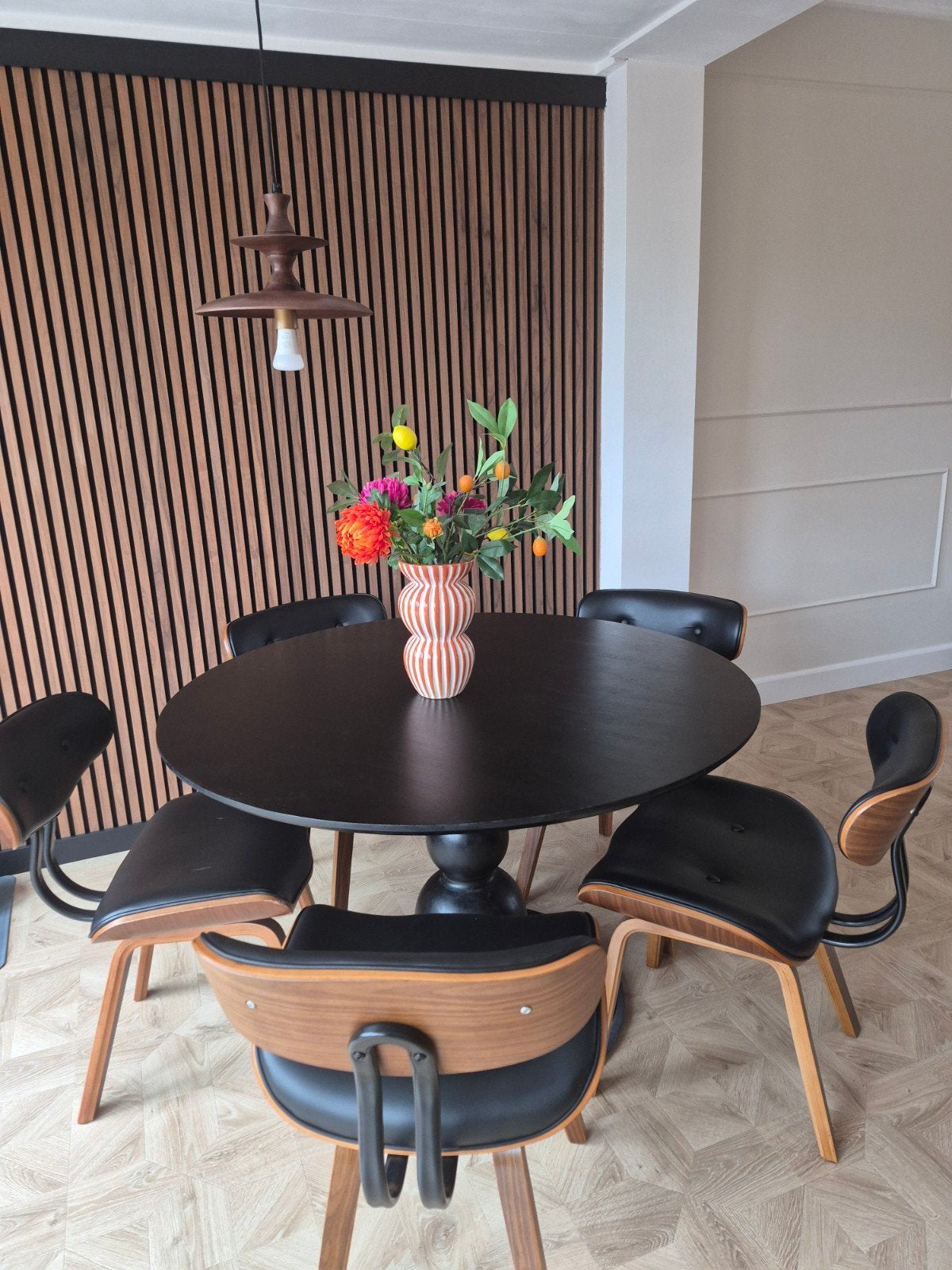 eettafel Woood, Ophalen, Rond, Zo goed als nieuw, Vier personen