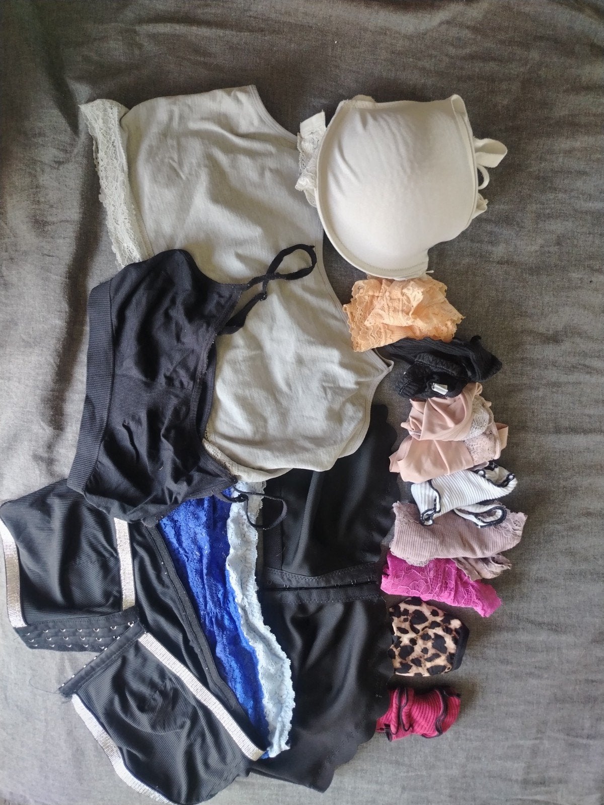 Grote partij doos oude lingerie .  Maat 38-40 Cup 95 E, Ophalen of Verzenden, Slip