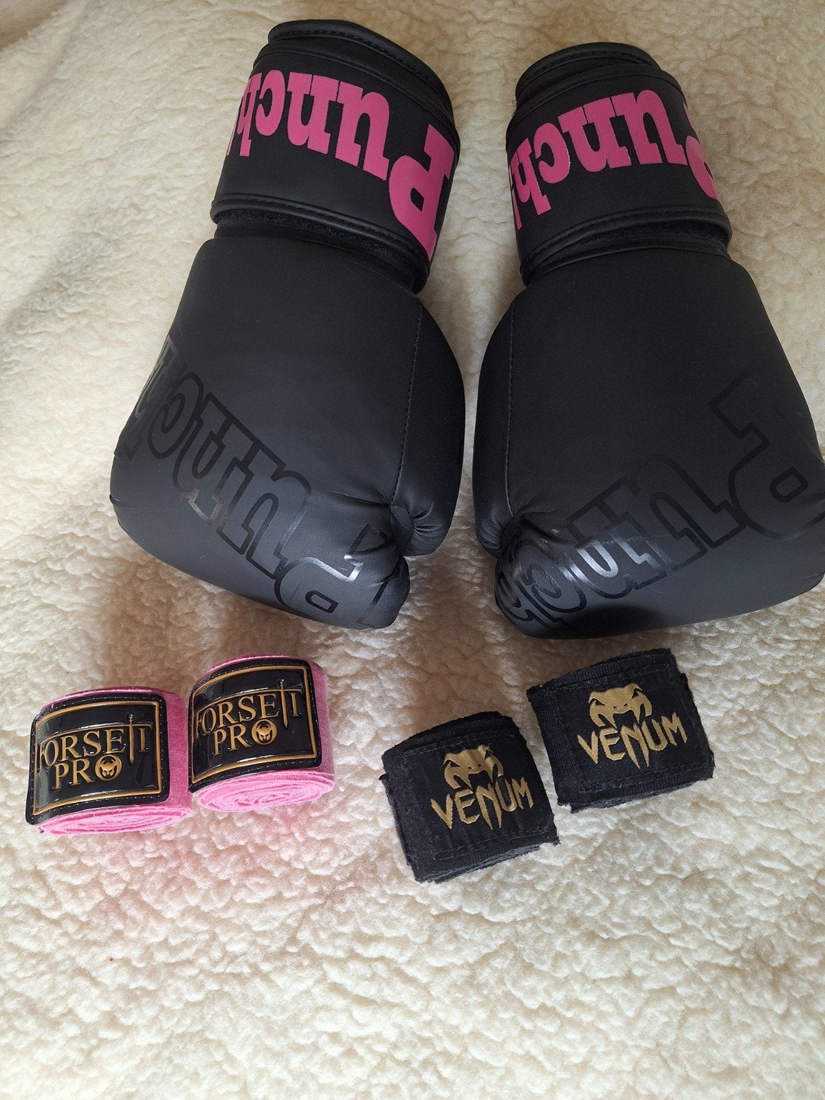 Punch bokshandschoenen 12 oz met Venum & Horseti Pro wraps, Ophalen of Verzenden, Overige