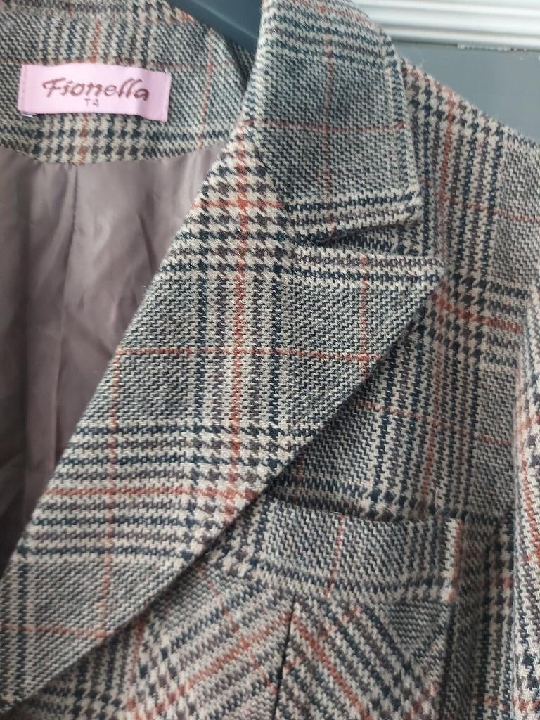 mooie geruite blazer van Fionella!, Ophalen, Zo goed als nieuw, Maat 38/40 (M), Bruin