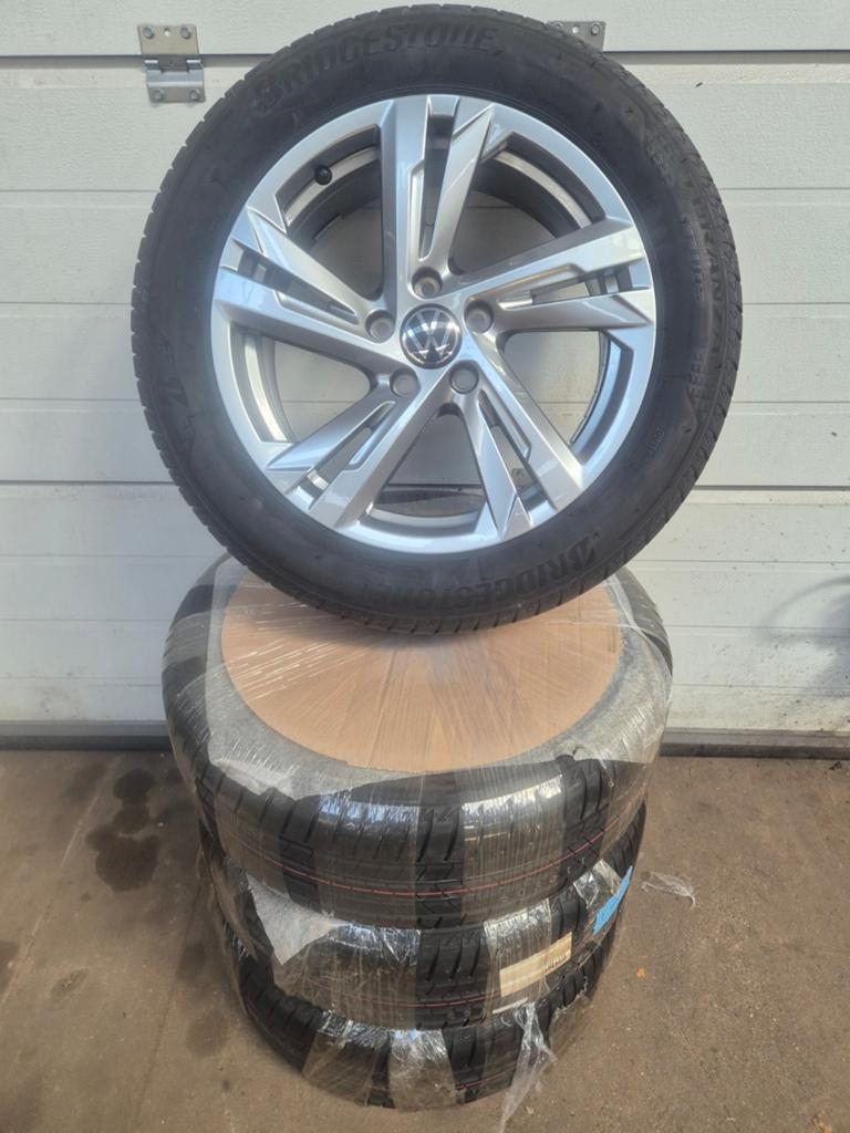 Vw t-roc 17" Nieuwe Orginele wielen!!!, Auto-onderdelen, Banden en Velgen, 215 mm, Banden en Velgen, Nieuw, 17 inch