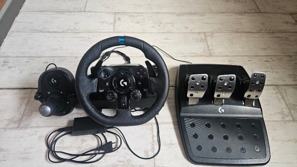 Logitech G923 bundle + Gamingstoel (optioneel), Ophalen, Zo goed als nieuw, Logitech