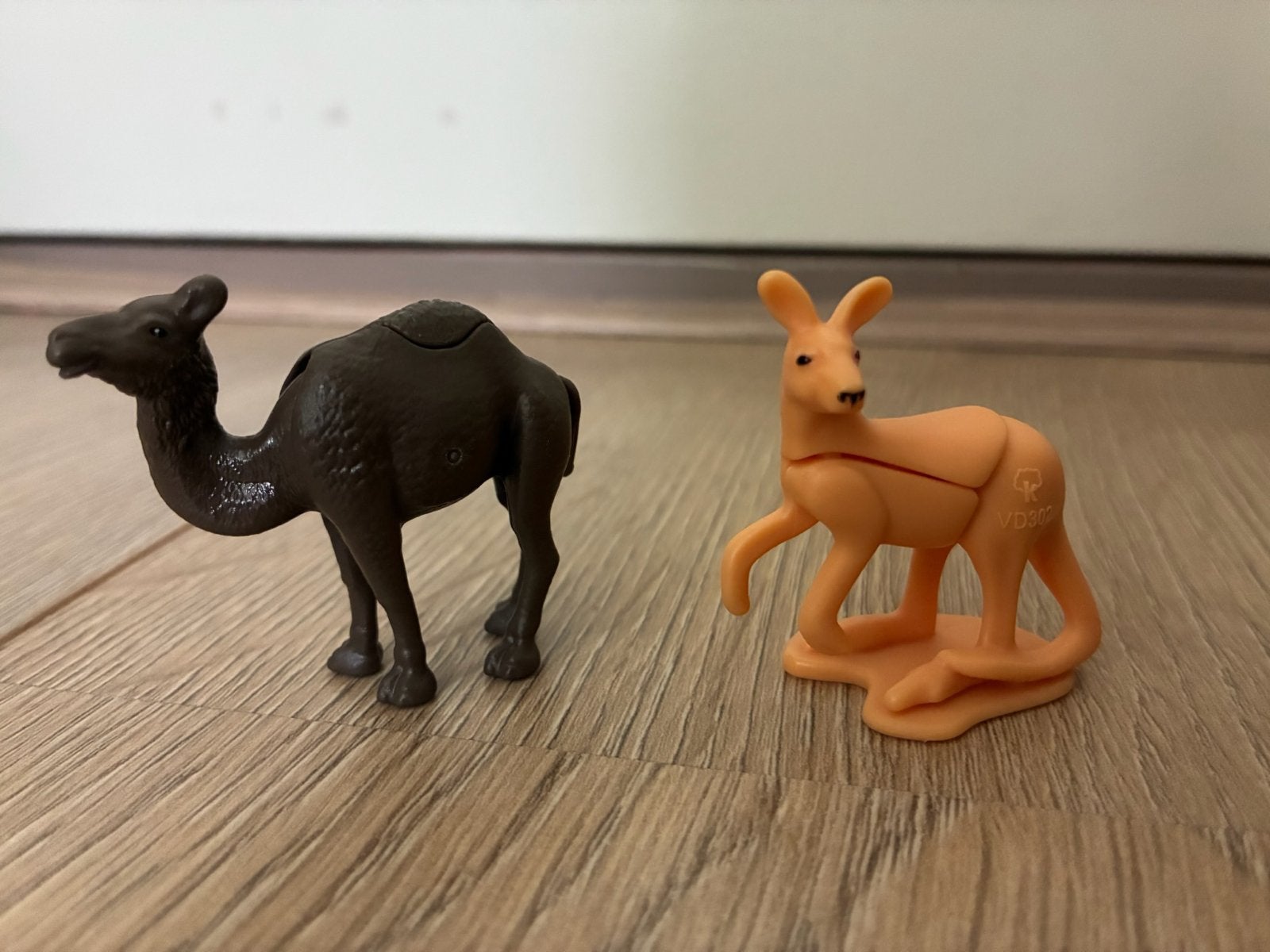 Dierenfiguren set: Kameel, Kangoeroe, Beer, Schaap, Panter, Ophalen of Verzenden, Gebruikt, Jongen of Meisje