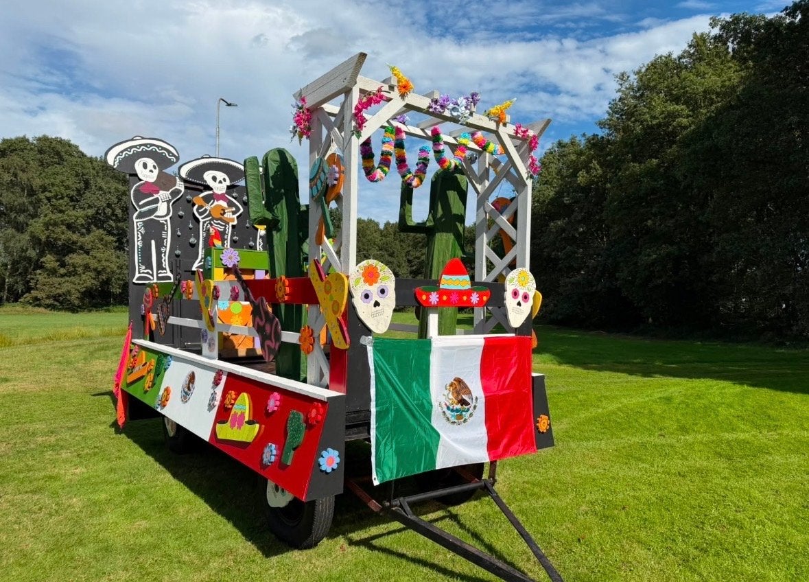 Unieke Mexicaanse praalwagen - Feestelijke blikvanger!, Ophalen