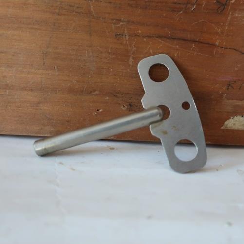 Kloksleutel opwind sleutel origineel 4 mm x 4 mm klok, Antiek en Kunst, Ophalen of Verzenden