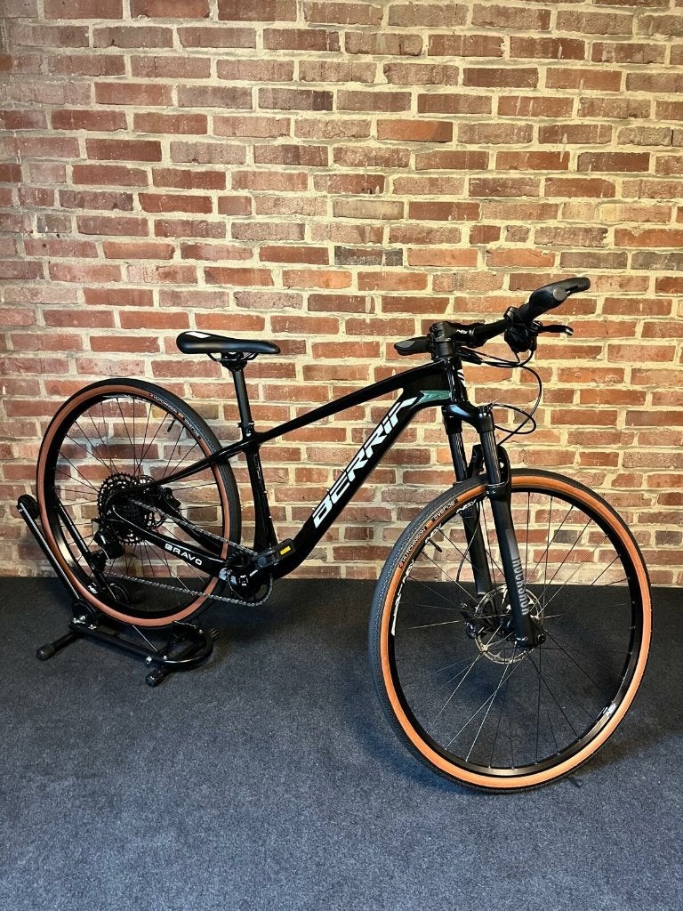 Berria Bravo Mountainbike - Zo goed als nieuw, 28 inch, Vering, 10 tot 15 versnellingen, Minder dan 49 cm