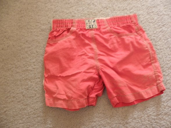 Goedkope soepele rood katoenen bermuda broek IKKS mt 92 goed, Broek, Gebruikt, IKKS, Ophalen of Verzenden