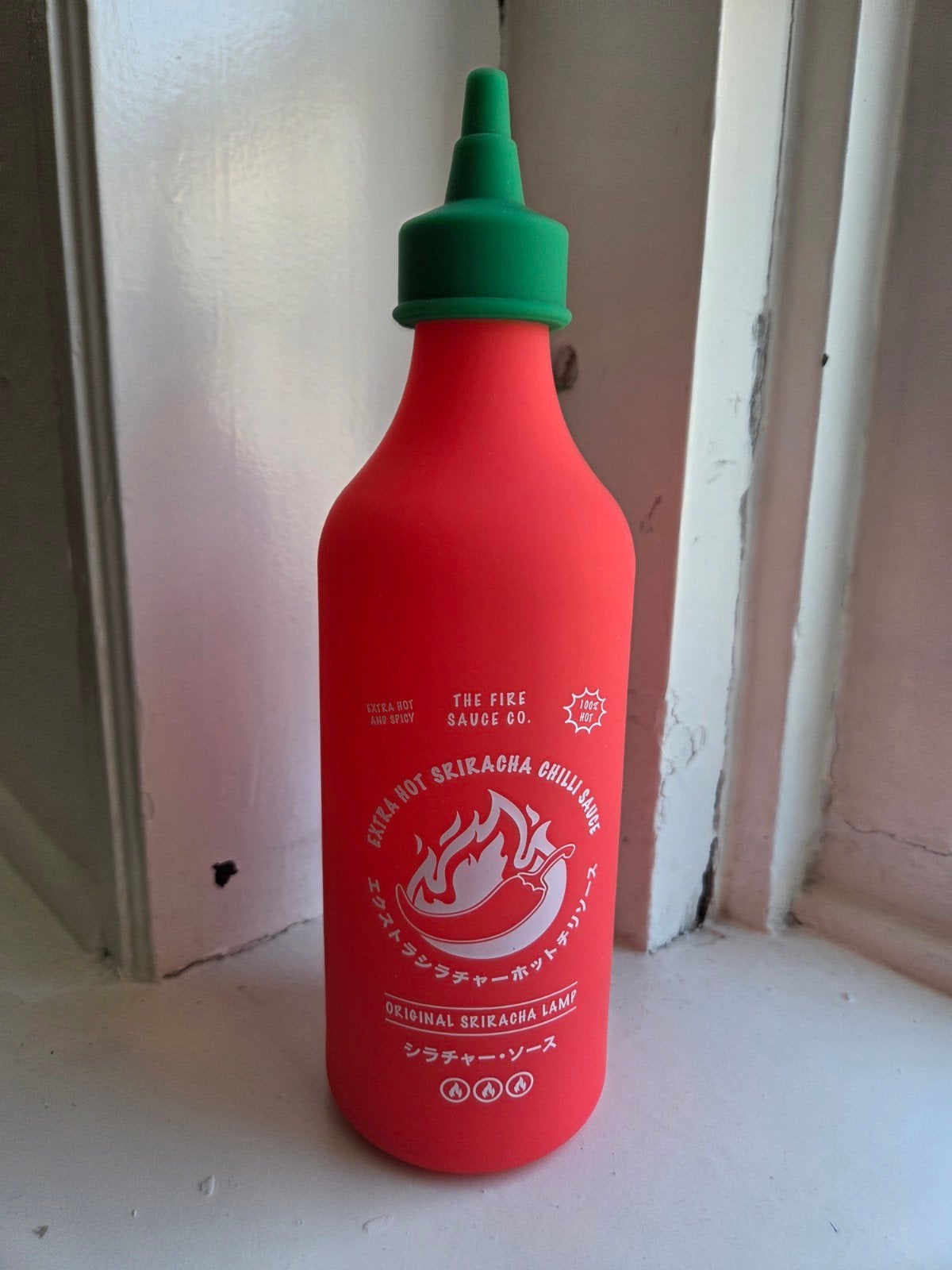 Gift Republic Chili Sauce / Sriracha Lamp – USB, Overige merken, Kunststof, Ophalen of Verzenden, Zo goed als nieuw