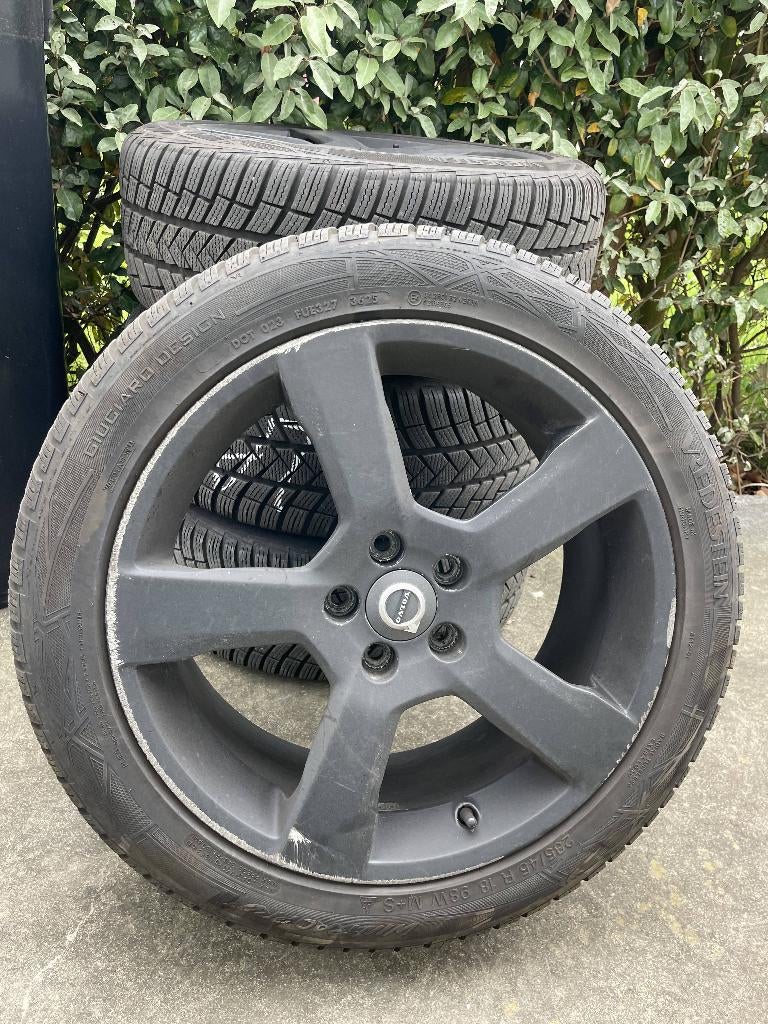 Set vredestein winterbanden met zwarte velg Volvo V60, Auto-onderdelen, Banden en Velgen, Ophalen, 18 inch, Gebruikt, Banden en Velgen
