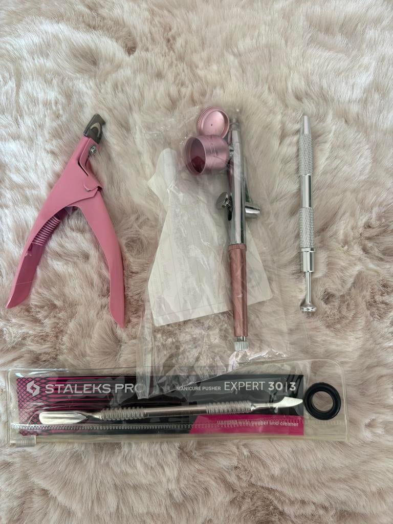 Diverse nagel tools, Ophalen of Verzenden, Zo goed als nieuw, Overige kleuren, Handen en Nagels
