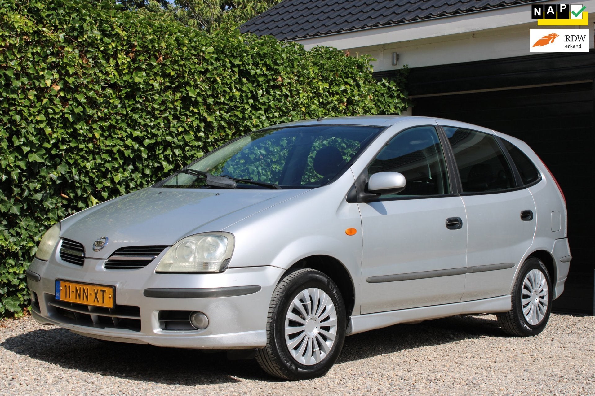 Nissan Almera Tino 1.8 Acenta | Automaat | Achteruitrijcamer, Auto's, Nissan, Stof, 4 cilinders, 700 kg, Almera Tino