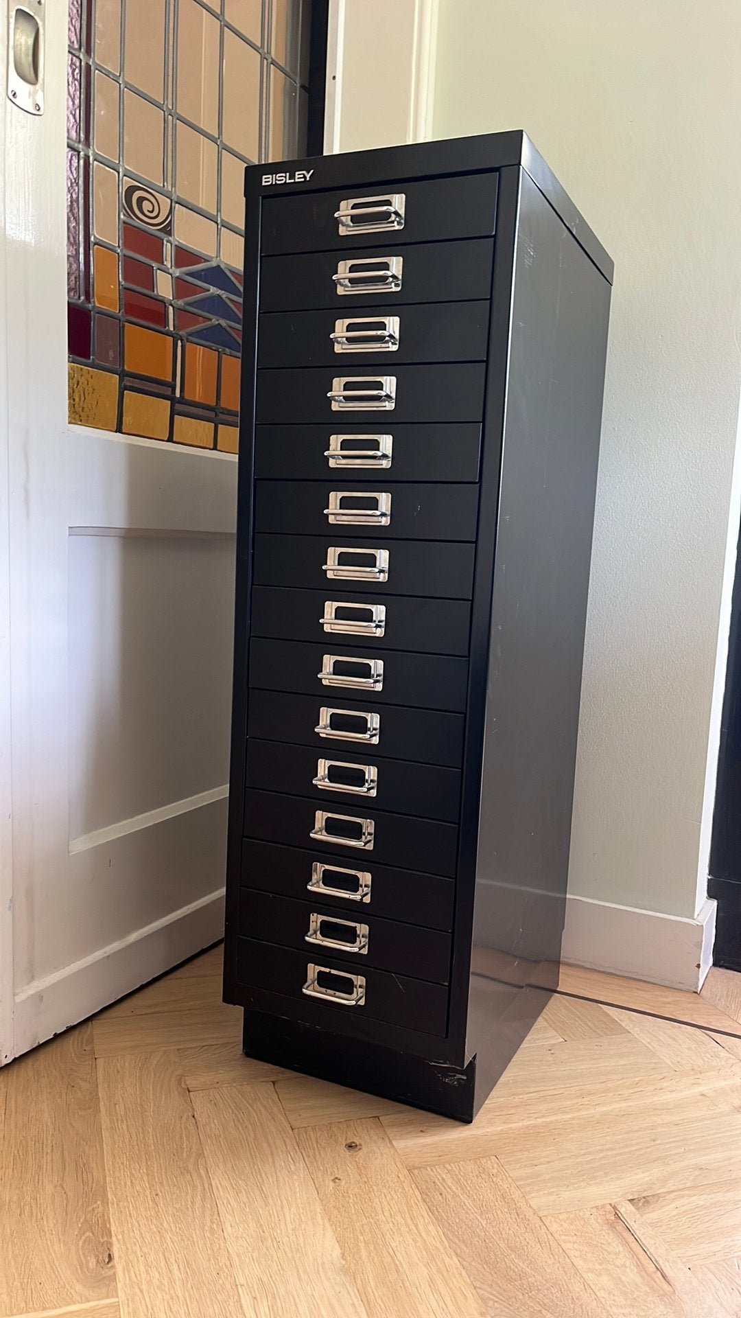 Zwarte Bisley archiefkast ladenkast 15 lades 94 cm hoog, Huis en Inrichting, Kasten | Roldeurkasten en Archiefkasten, Minder dan 50 cm