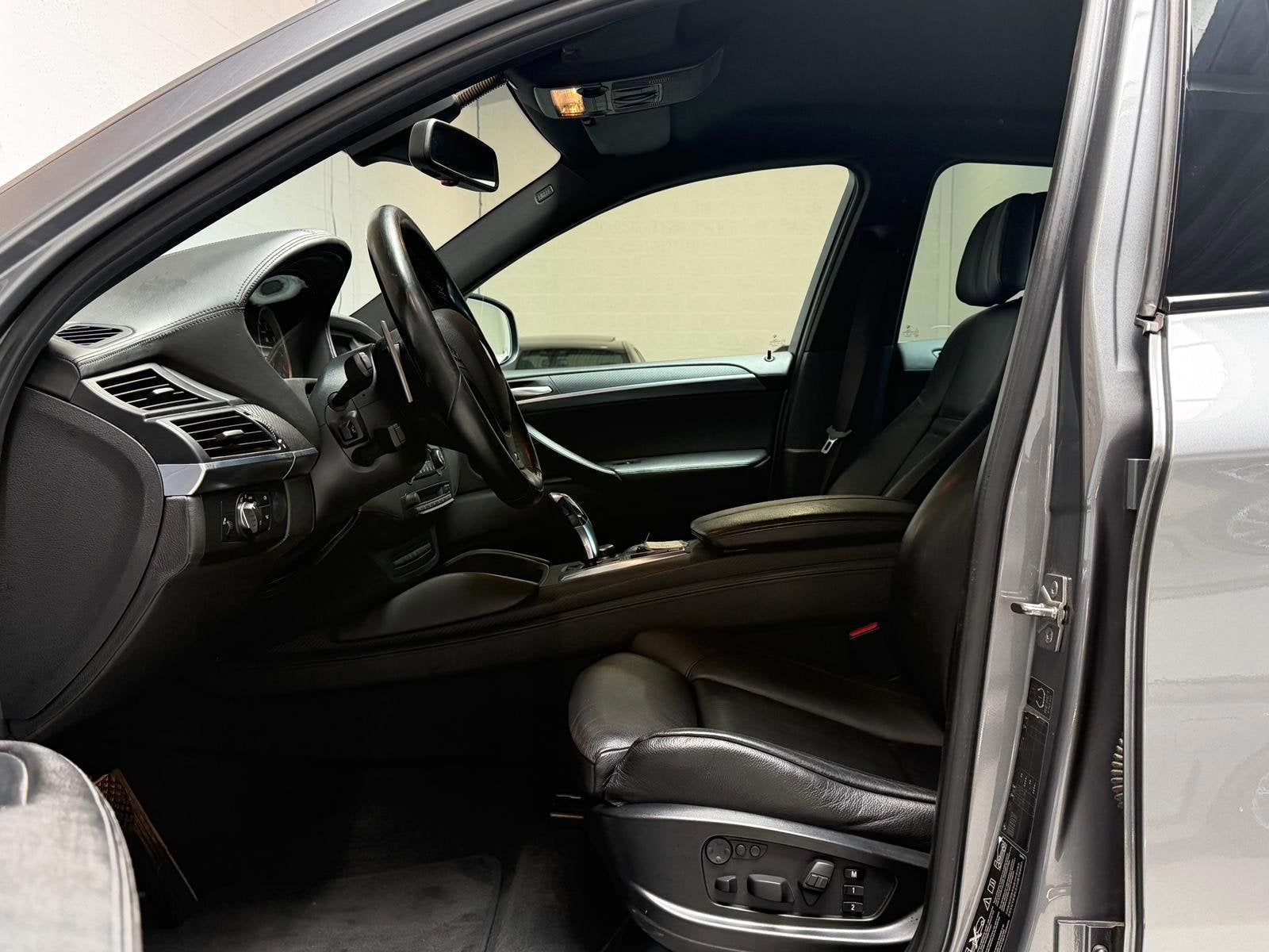 BMW X6 4.4i M - 20'' - TOP CONDITIE - BTW'ER, Auto's, Automaat, Dealer onderhouden, Gebruikt, 3000 kg