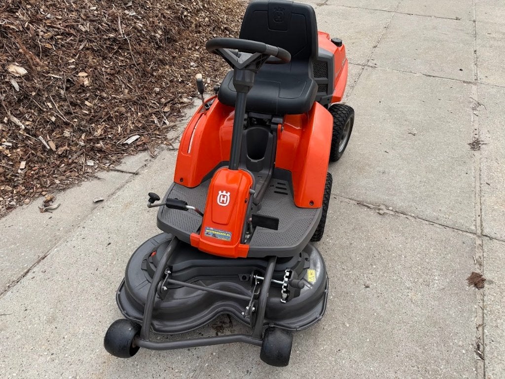 husqvarna R111b frontmaaier 85 cm hydrostaat, Tuin en Terras, Ophalen, Gebruikt, Mulchfunctie, Minder dan 90 cm