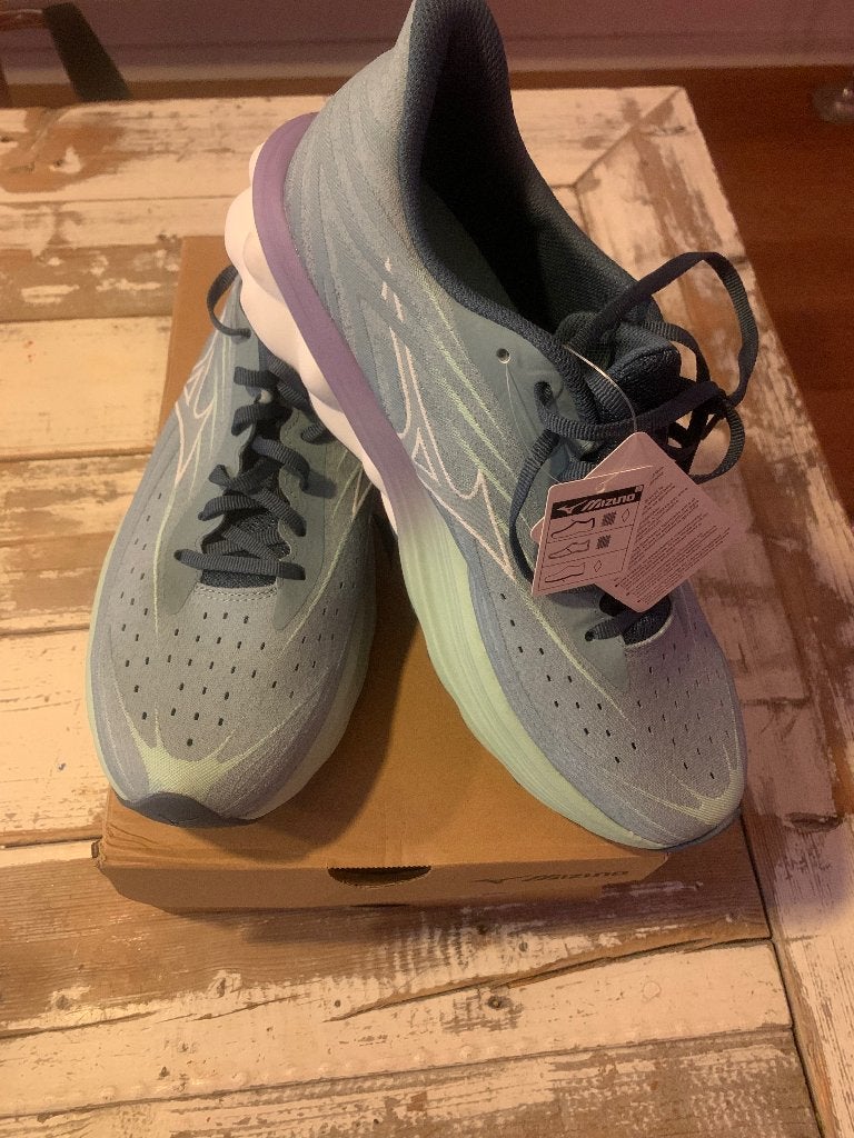 Mizuno Wave Skyrise 6 Dames - Mt 42,5, Overige merken, Hardloopschoenen, Nieuw, Ophalen of Verzenden