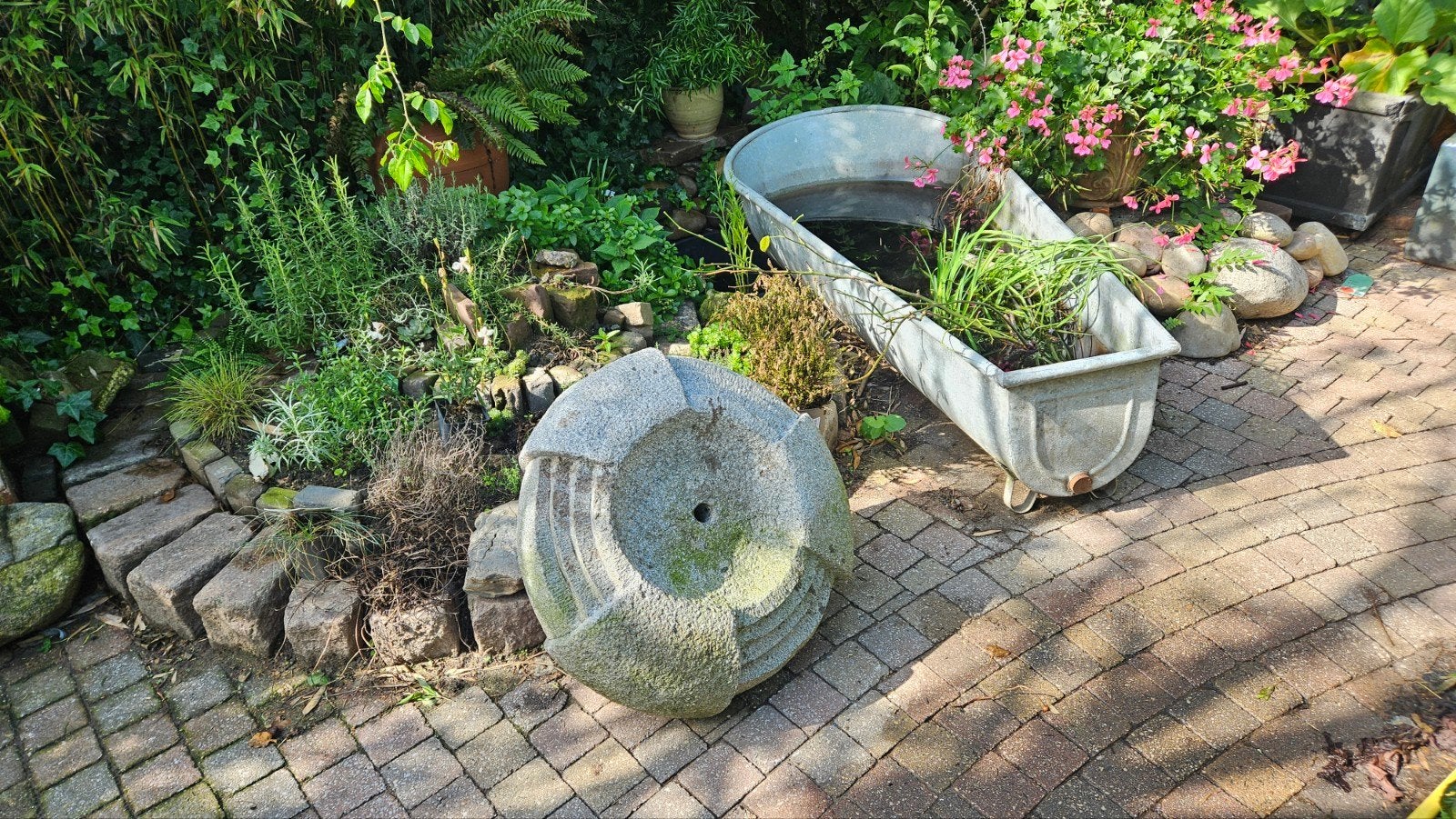 Zinken bad op pootjes; alles in orde - 160 cm lang, 45 hoog, Ophalen, Gebruikt, Vijverbak