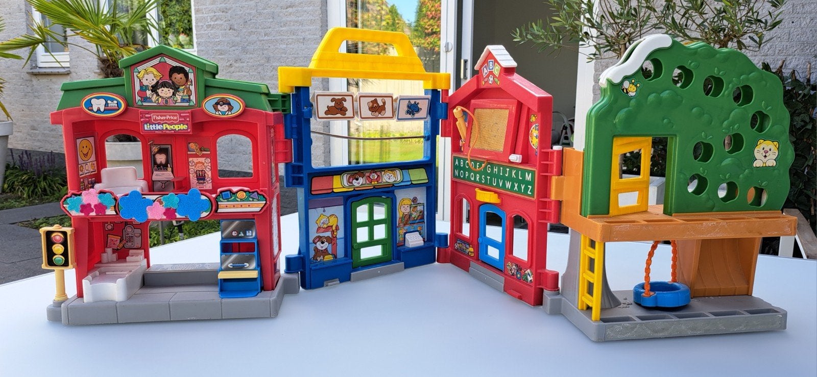 Fisher-Price Little People Speelset - Stad & Boomhut, Ophalen of Verzenden, Gebruikt, Jongen of Meisje
