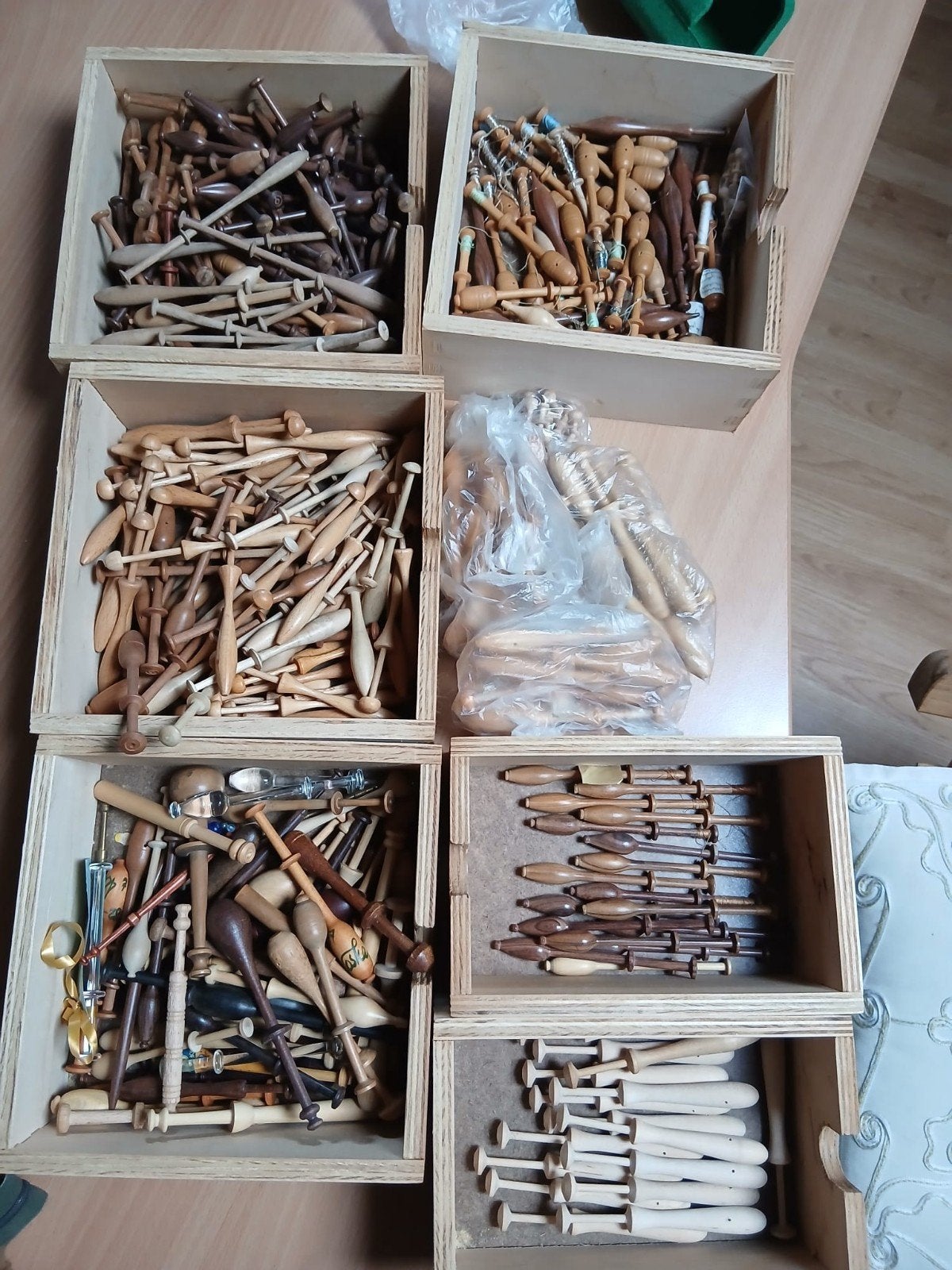 Grote collectie houten klossen voor kantklossen, Ophalen of Verzenden