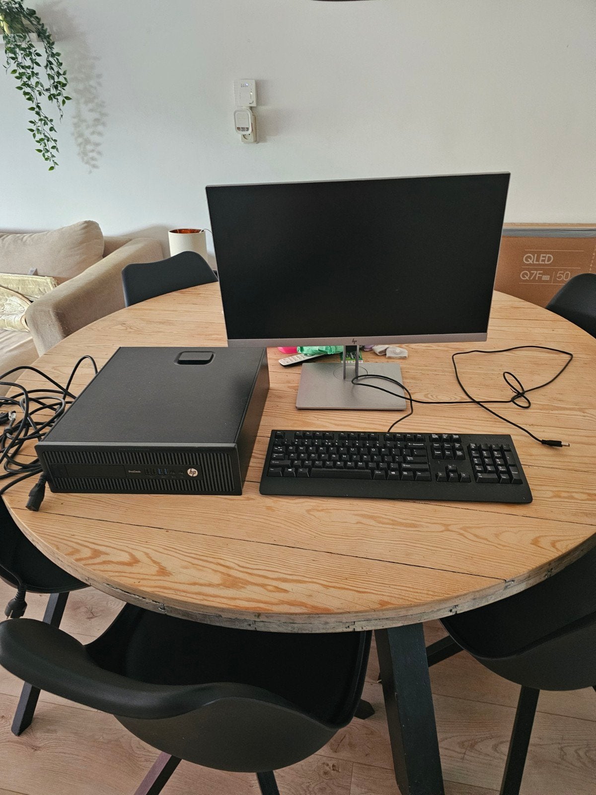 HP ProDesk 600 G1 SFF Desktop PC met HP E233 Monitor, Ophalen of Verzenden
