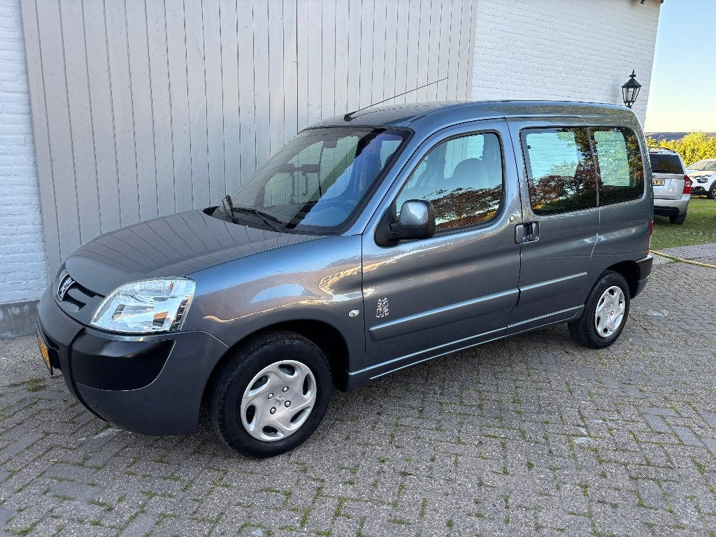 Peugeot Partner 1.4i Airco 2e eig., Voll.Hist. Trekh. 2006👌, Voorwielaandrijving, Dealer onderhouden, Stof, Startonderbreker