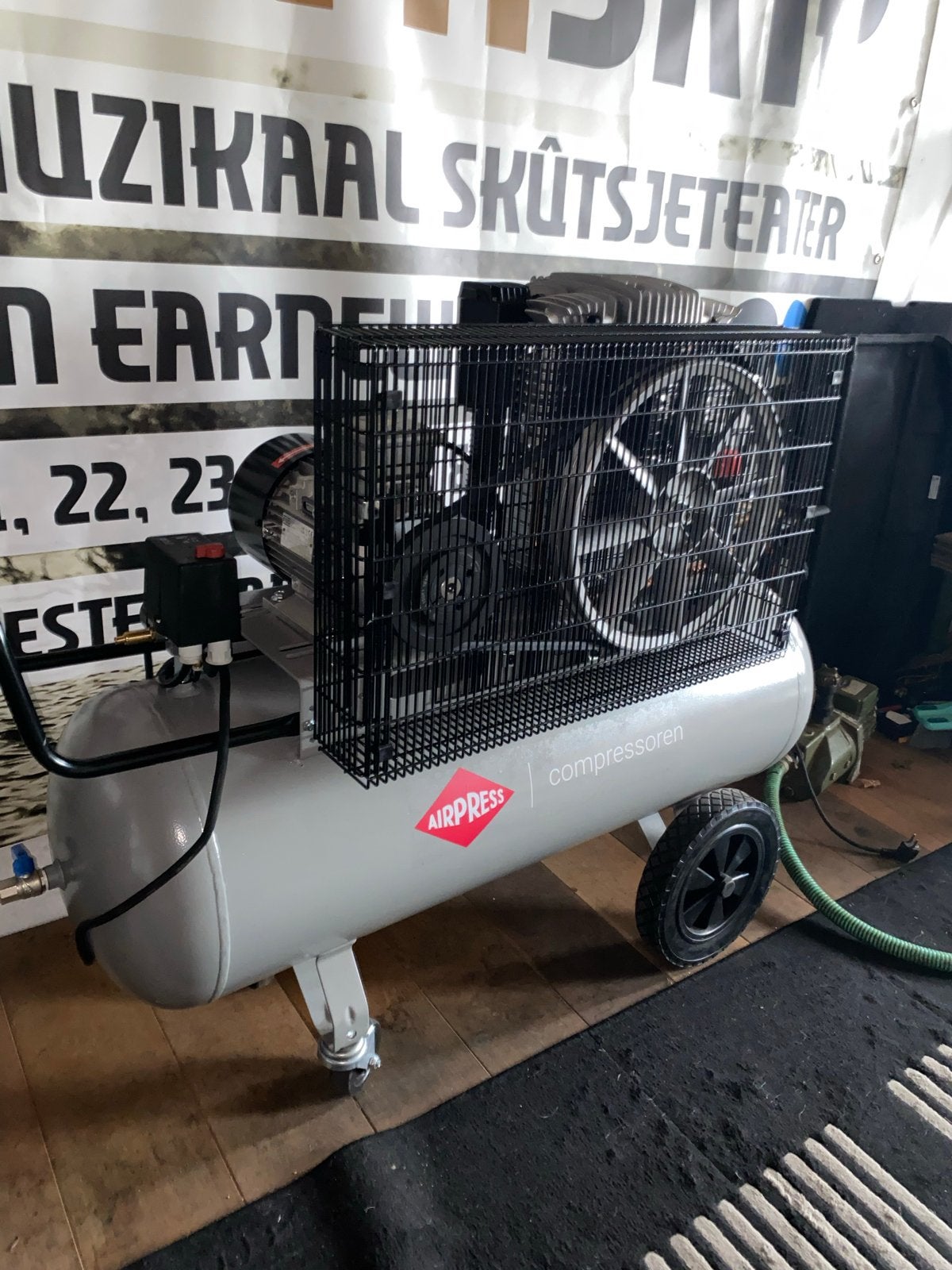 Airpress HK 700-150 Pro Compressor - nieuw, Doe-het-zelf en Verbouw, Zo goed als nieuw, Mobiel, 10 bar of meer, 100 liter of meer