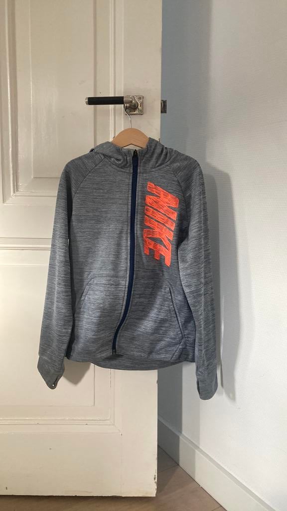 Nike vest maat 137/147, Ophalen of Verzenden, Zo goed als nieuw