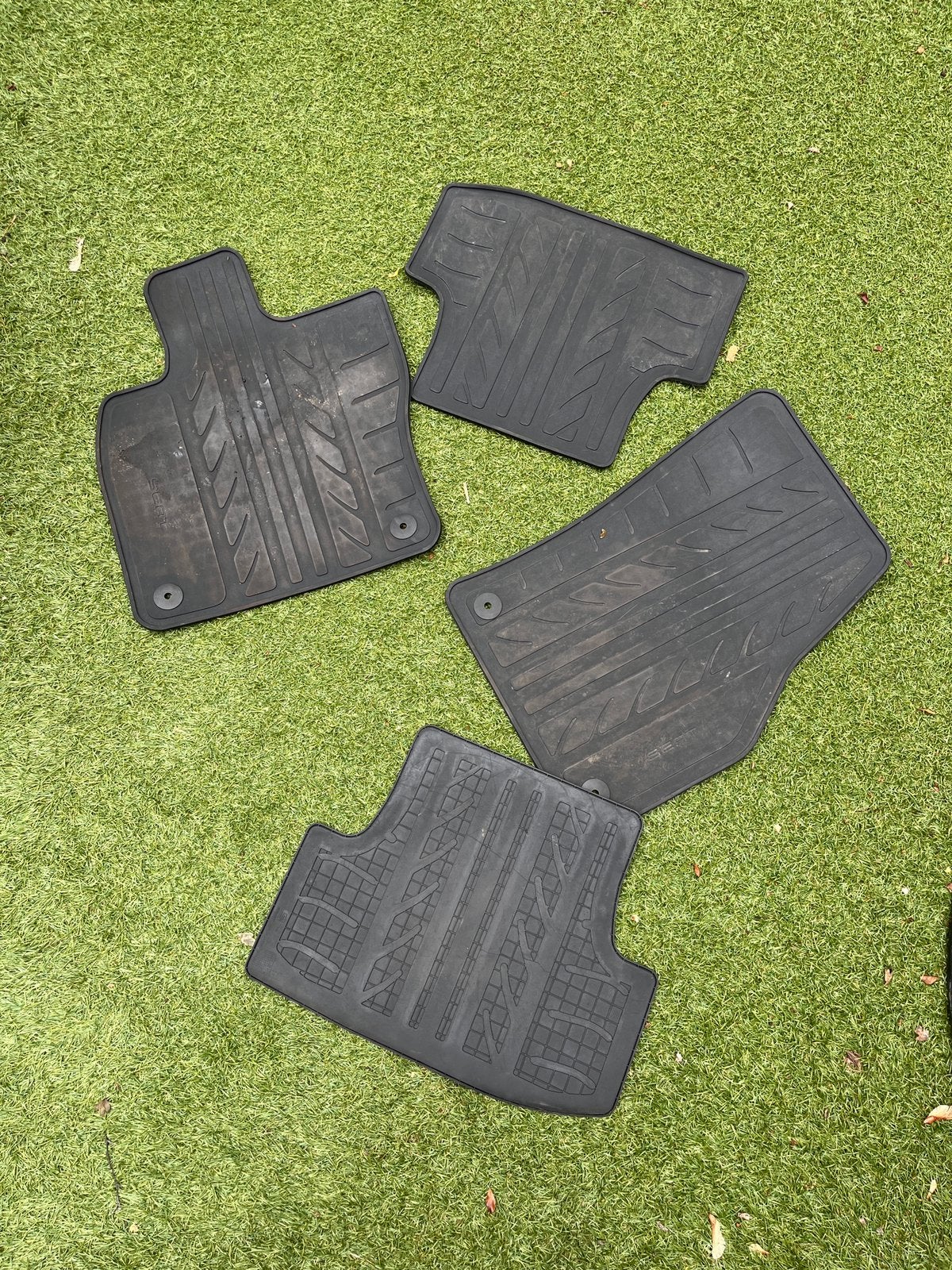 Originele Seat Ateca rubberen vloermatten set (4-delig), Ophalen, Zo goed als nieuw