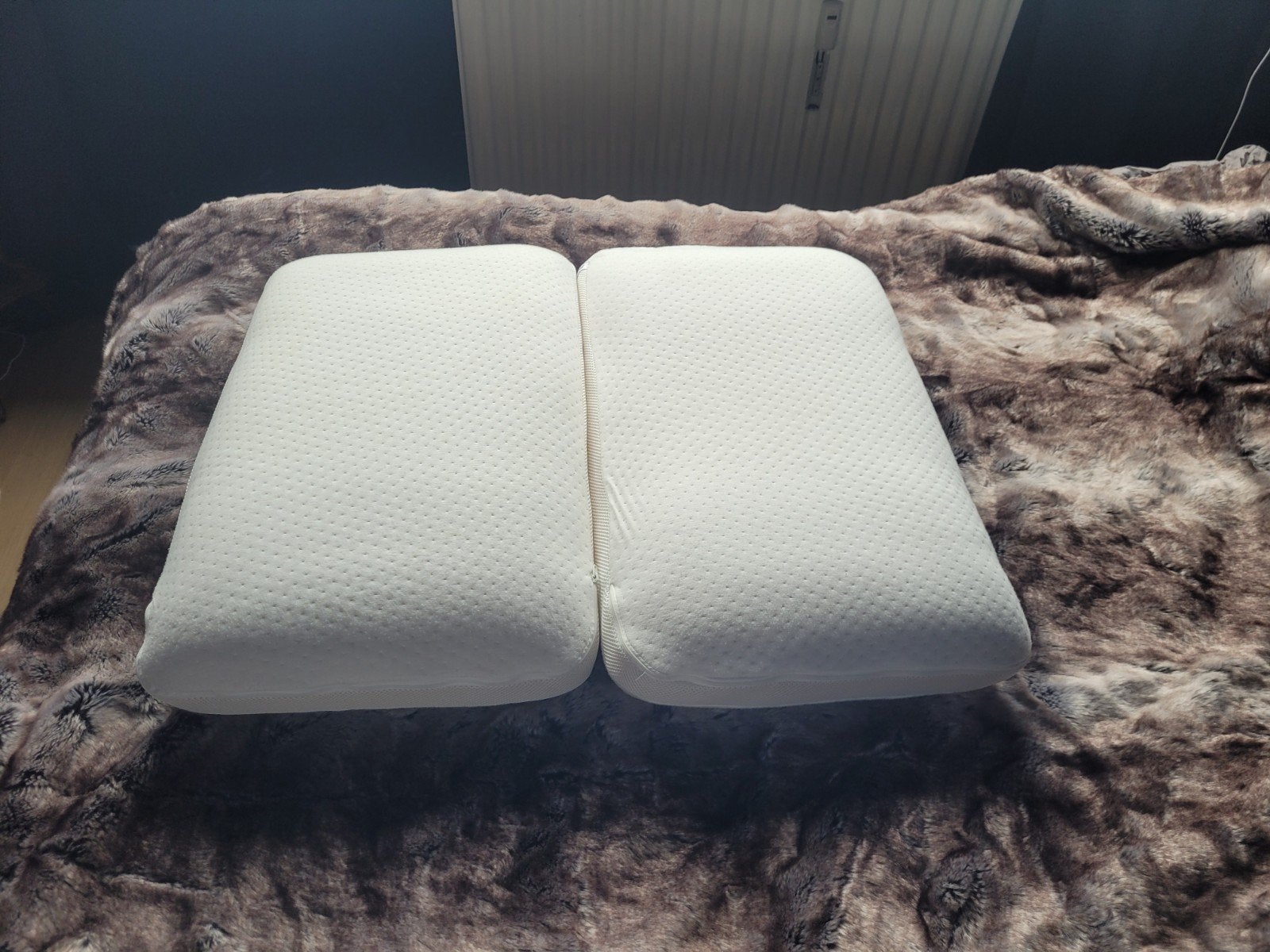 Twee Matt sleeps hoofdkussens - zo goed als nieuw, Overige merken, Wit, Hoofdkussen, Ophalen of Verzenden