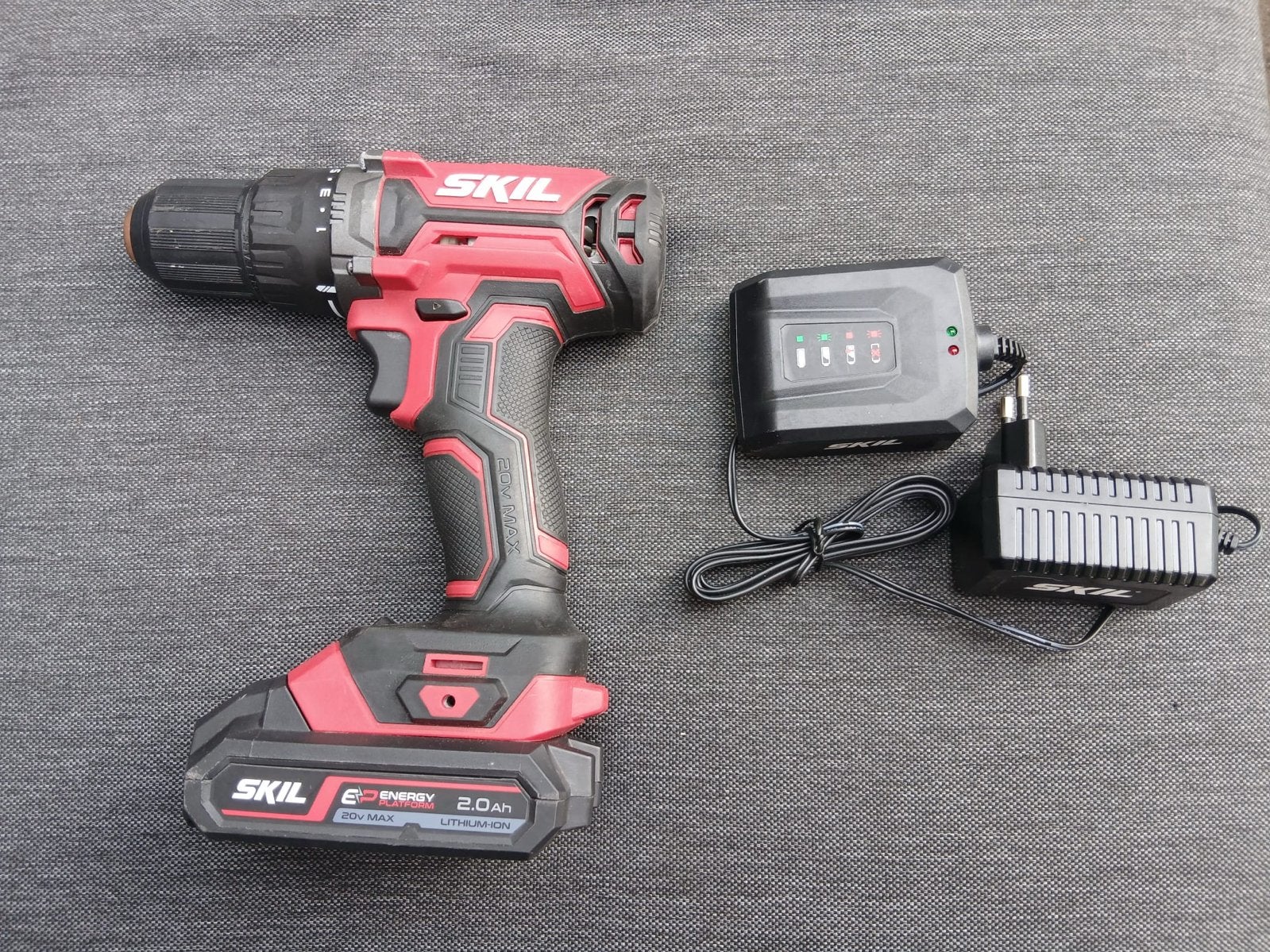SKIL Accuboormachine 20V met Accu en Oplader, Ophalen, Gebruikt, Variabele snelheid, Boor- en Schroefmachine