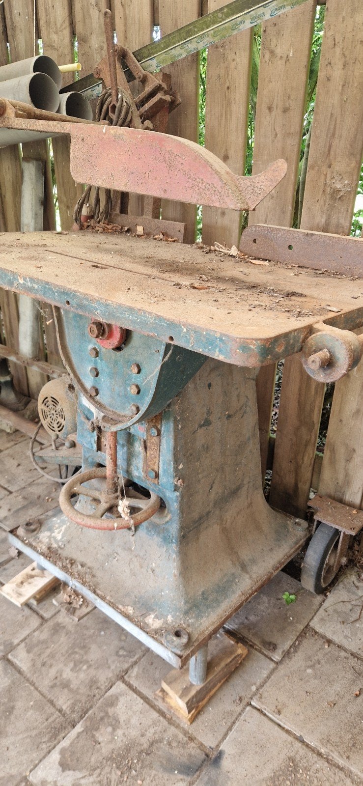 Oude 380V Cirkelzaagmachine voor Brandhout - Degelijk, Doe-het-zelf en Verbouw, Gereedschap | Zaagmachines, Ophalen, Gebruikt