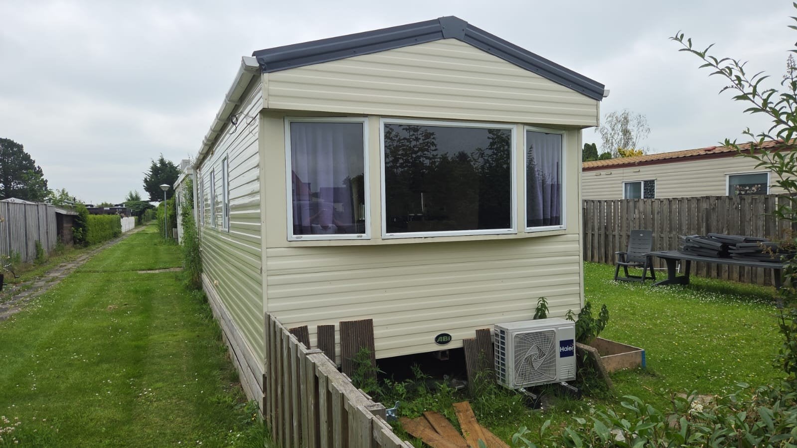 Nette stacaravan (in Strijen) met 2 slaapkamers en airco, Caravans en Kamperen, Caravans, Airco, Rondzit, Particulier, Tot en met 5