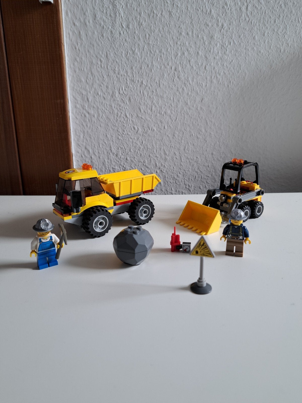 Lego City 4201 - De Mijn – Kiepwagen en Laadschop, Kinderen en Baby's, City, Lego, Ophalen of Verzenden, Zo goed als nieuw