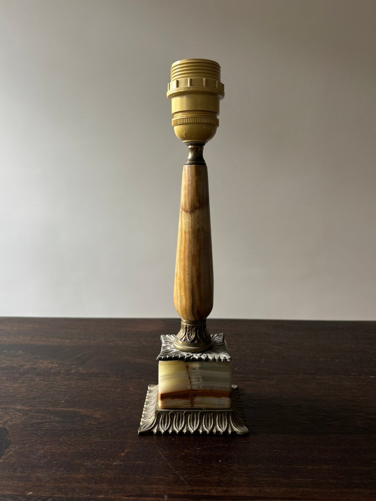 Vintage onyx & messing lampvoet – natuursteen, Huis en Inrichting, Ophalen of Verzenden, Zo goed als nieuw, Klassiek