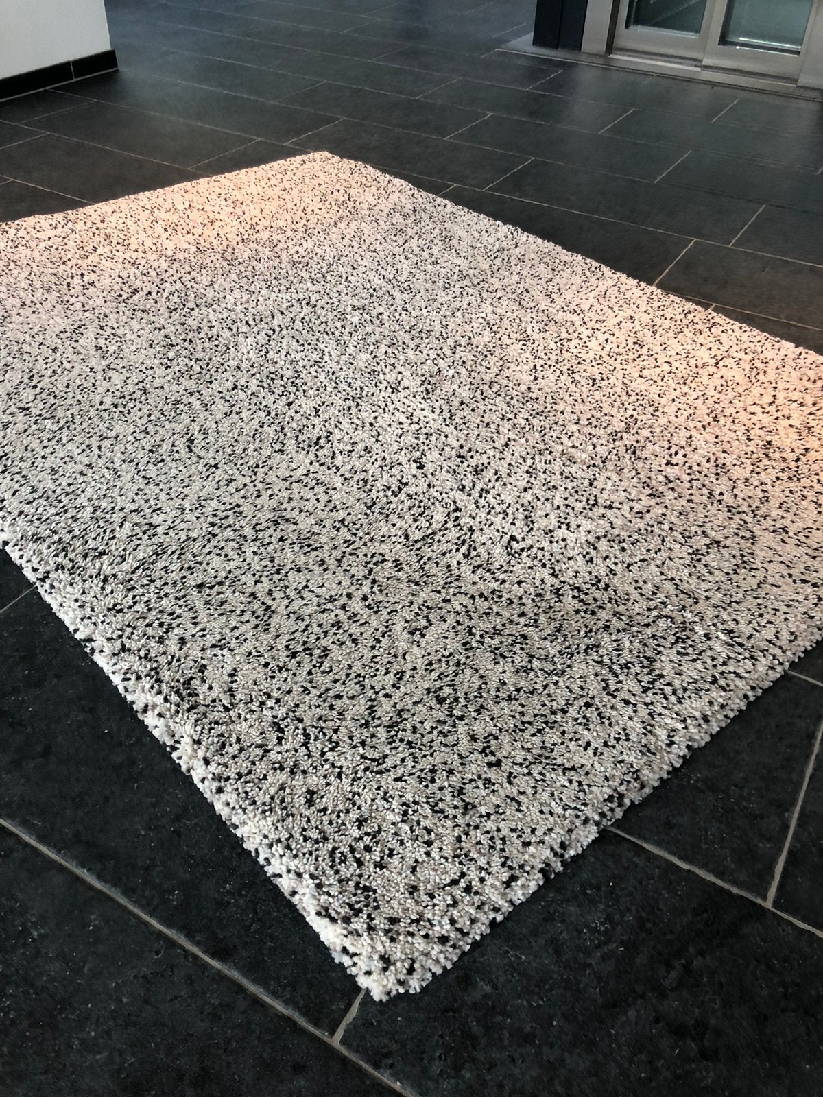 IKEA VINDUM Hoogpolig vloerkleed, Zwart, 150 tot 200 cm, 200 cm of meer, Ophalen of Verzenden