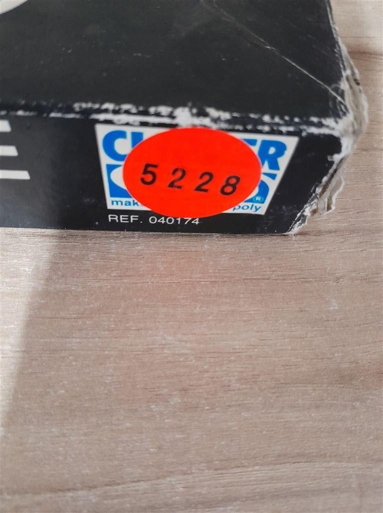 Struggle - s5228, Verzenden, Zo goed als nieuw
