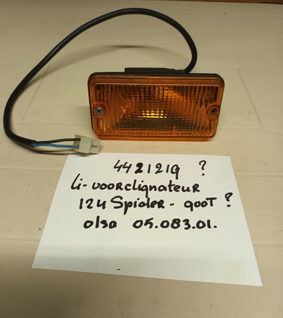LI. VOORCLIGNATEUR  FIAT 124  SPIDER, Ophalen, Nieuw, Fiat