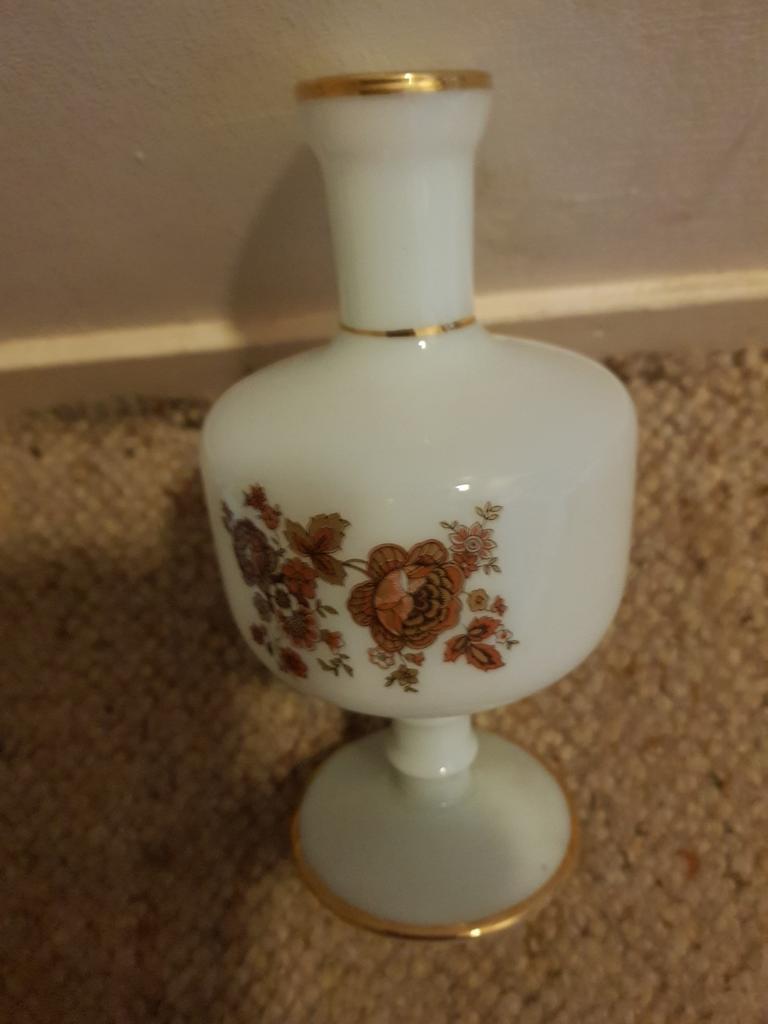 Vaas van melkglas., Antiek en Kunst, Ophalen